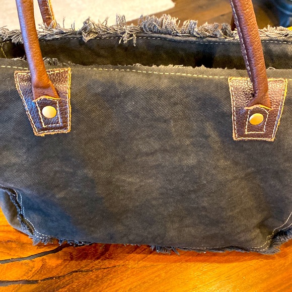 Myra Bag in excellent condition - Picture 3 of 7
